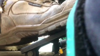 DON’T YOU WISH YOUR GIANT WOULD CRUSH LIKE ME - DON’T YA - MANLYFOOT - MACROPHILIA - 🥾 🧎‍♂️