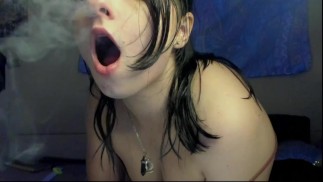 I love sucking this Bong x Freestyle Rap / SMOKE