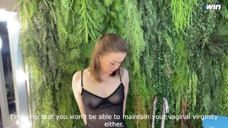 Ejeren tog anal mødom fra en sød barnepige - gav den til ham i kusse